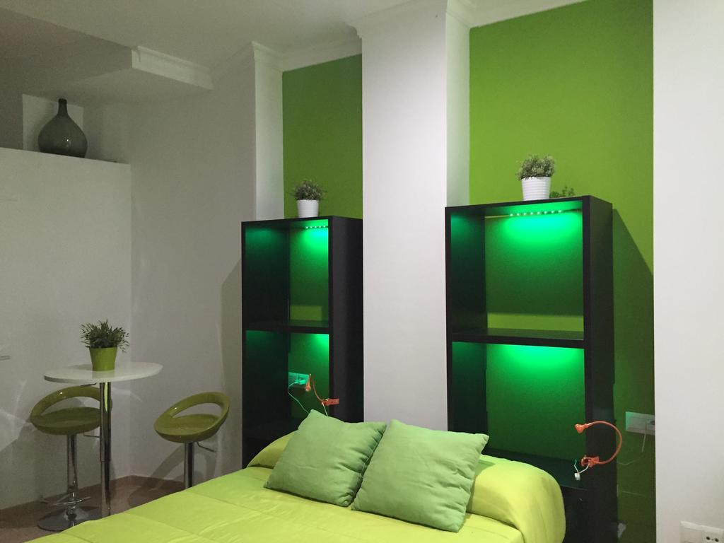 Apartamentos Gold Málaga Værelse billede