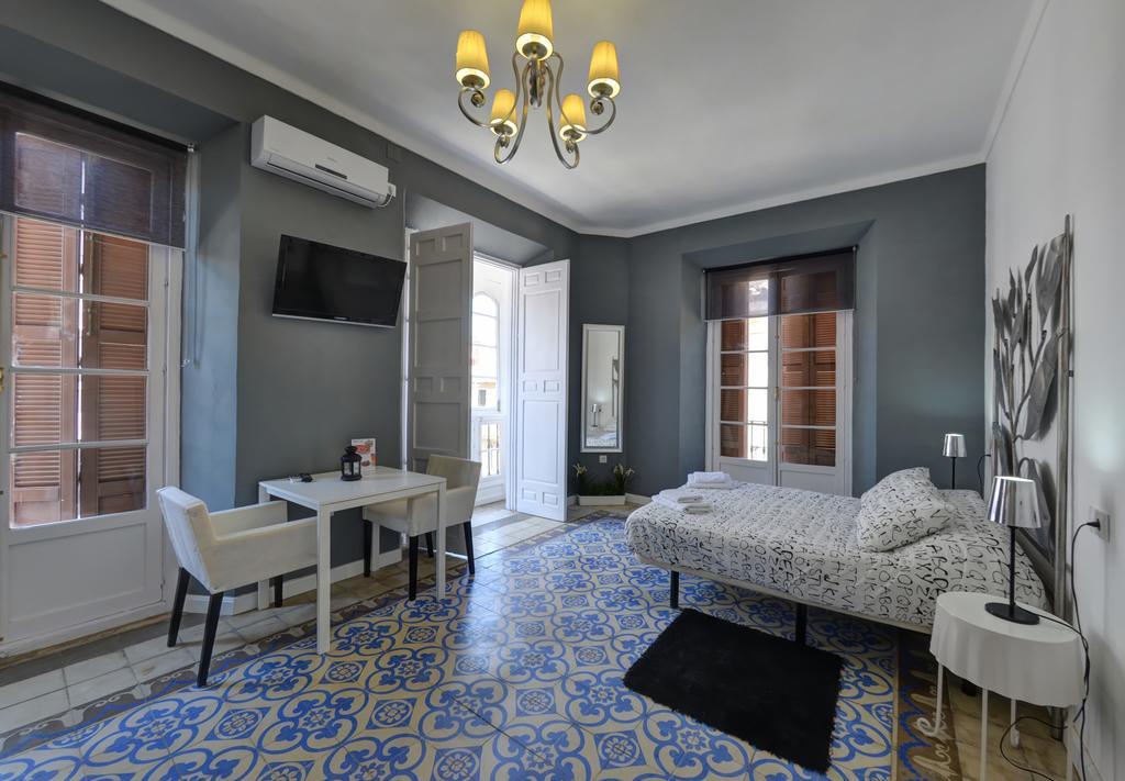 Apartamentos Gold Málaga Værelse billede